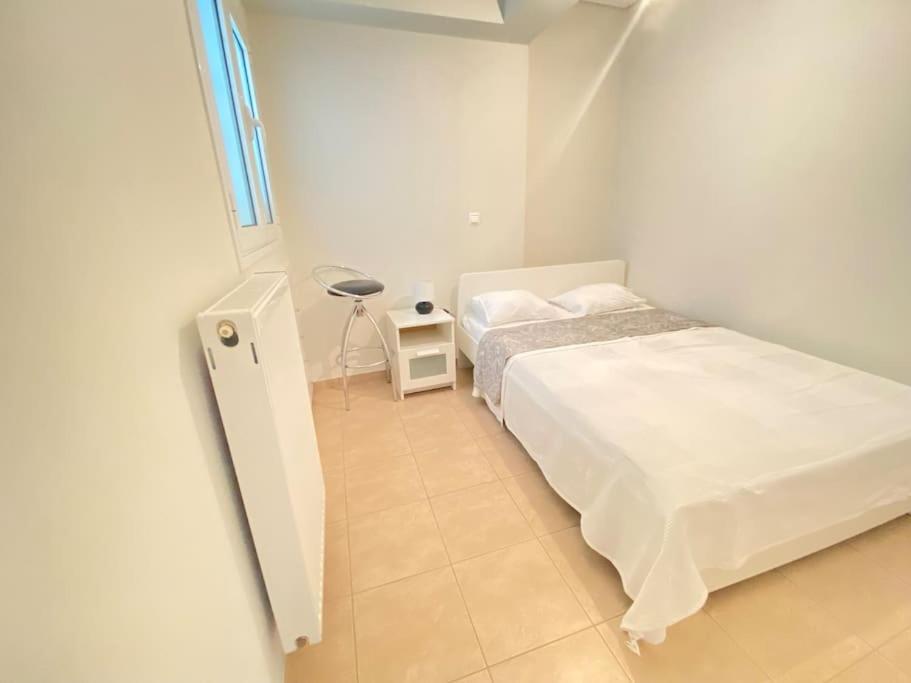 Cozy 2 Room Apartment With Garden Near Athens Air-Port Artemida  Exterior foto
